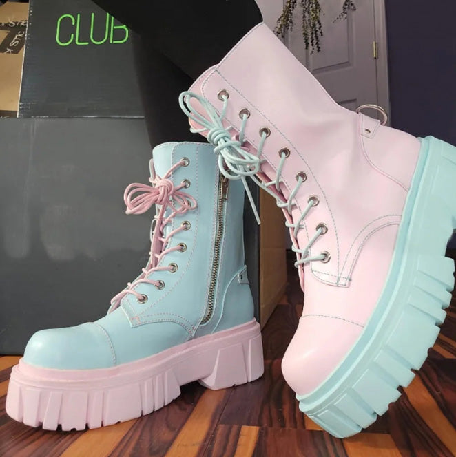Victorious Searing Horizon Lace up Ankle Boots