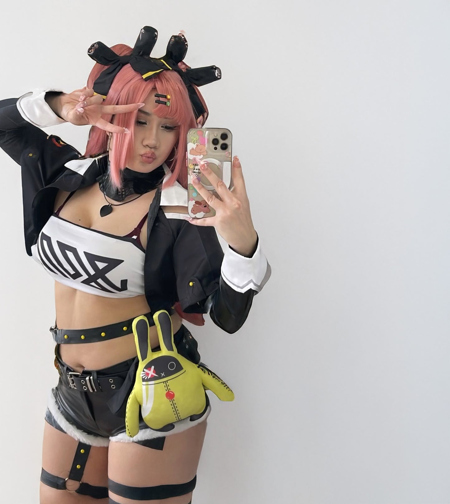 Victorious Zenless Zone Zero Nicole Demara Cosplay