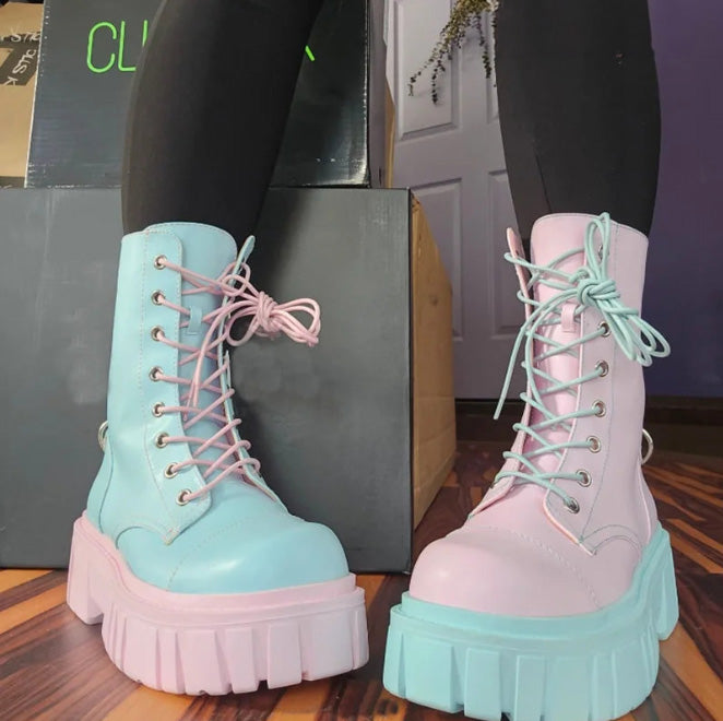 Victorious Searing Horizon Lace up Ankle Boots