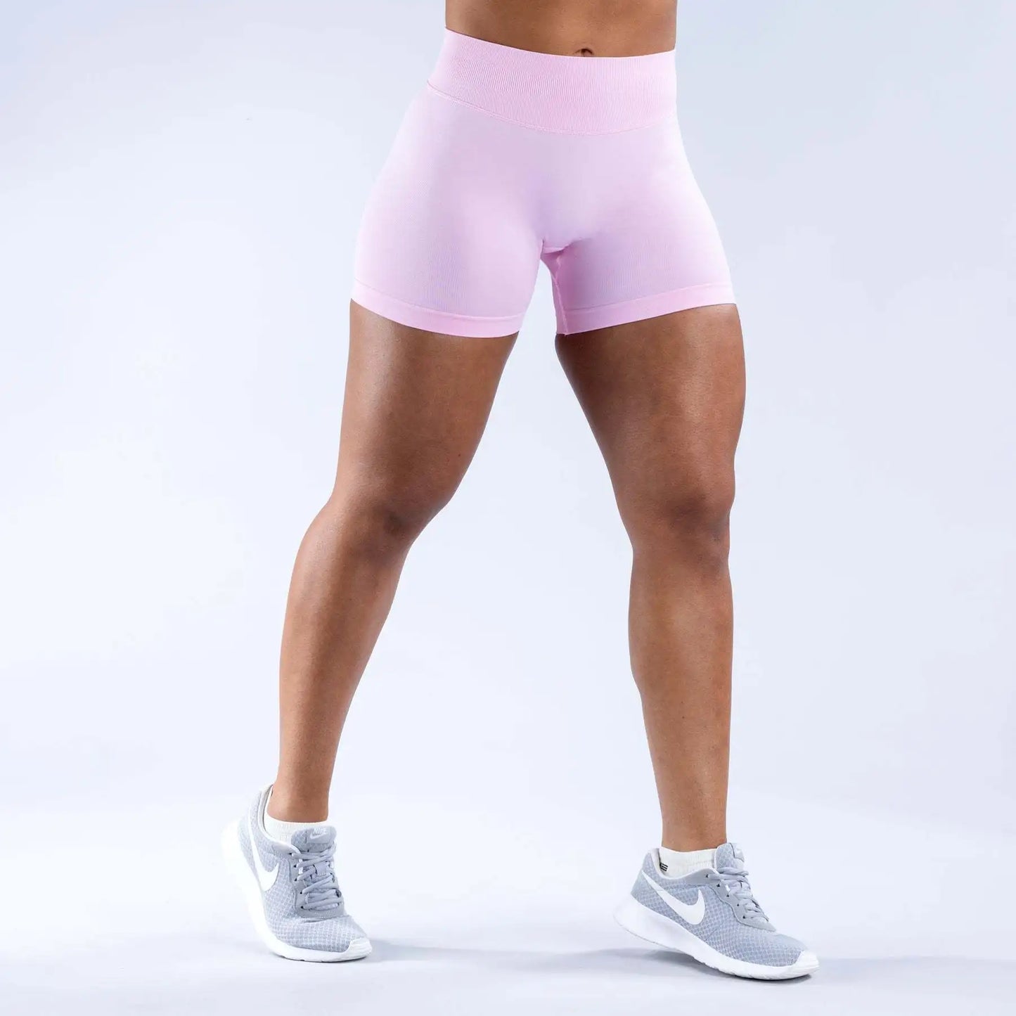 Victorious Island XXIIV / Women Low Rise High Impact Sports Shorts