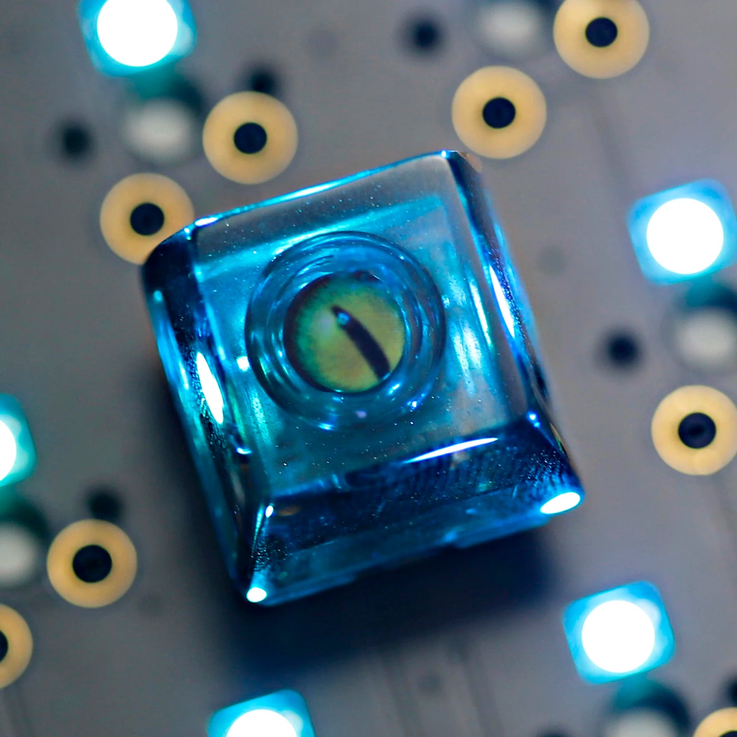 Victorious Artisan Keycap Resin Shine Through Evil Eye Keycaps For Cherry MX Mechanical Gaming Keyboard