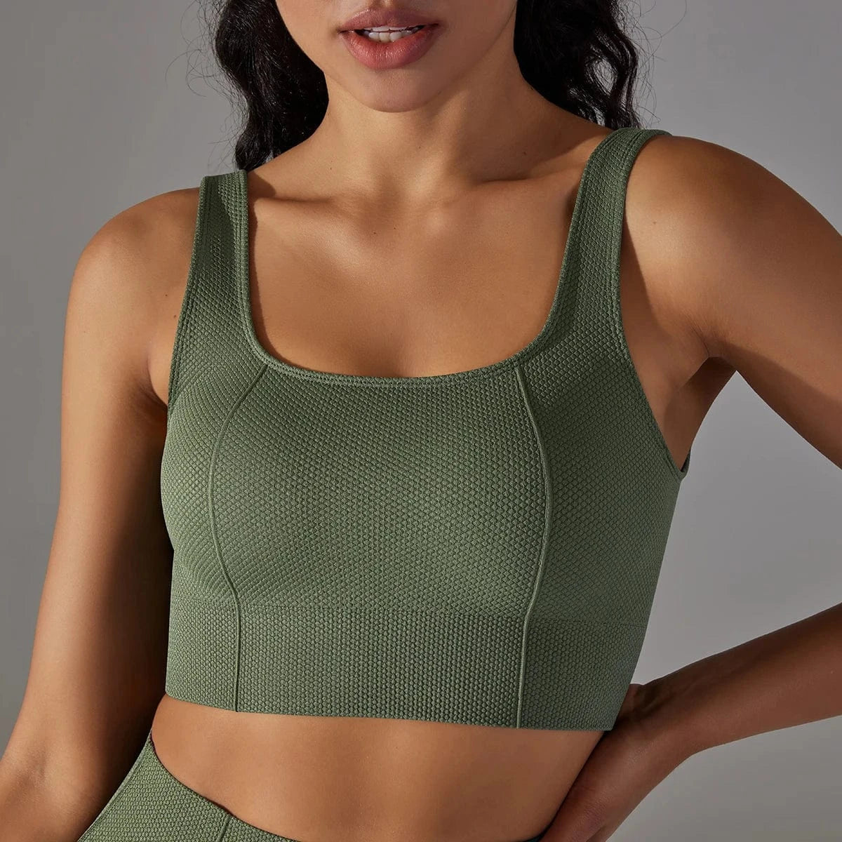 Army Green / S Victorious Phantom Stretch Sports Bra