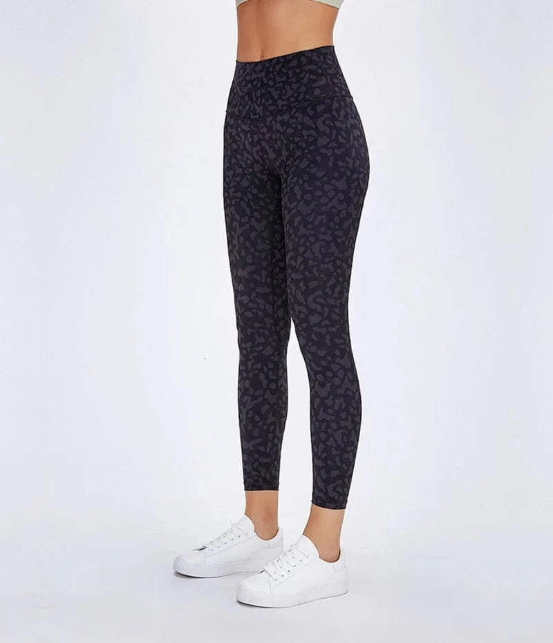 Camo Leggings Women Sportswear/ High Waisted / Naked-feeling/ Victorious Wilderness Run