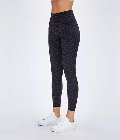 Camo Leggings Women Sportswear/ High Waisted / Naked-feeling/ Victorious Wilderness Run