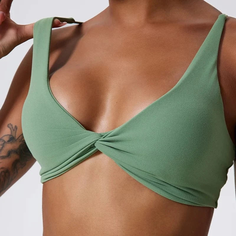 Green / S Victorious Shieldmaiden V-cut Sports Bra