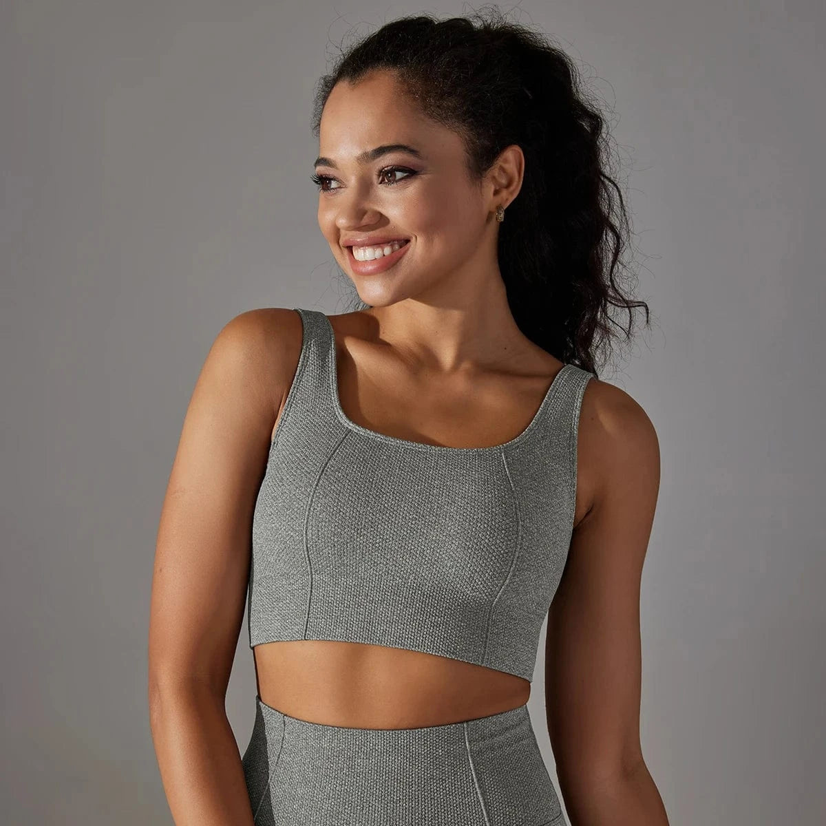 Grey / M Victorious Phantom Stretch Sports Bra