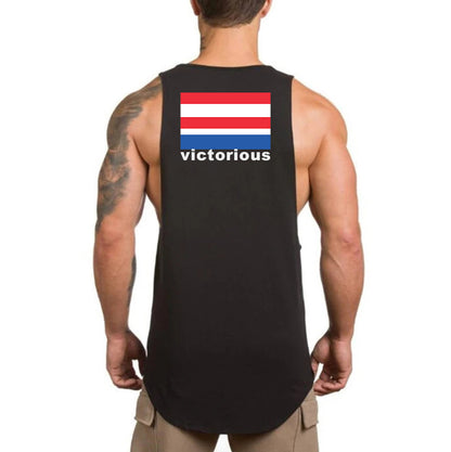 Victorious aldrei gefast upp (Low Neck) (Icelandic Gym T-shirt)